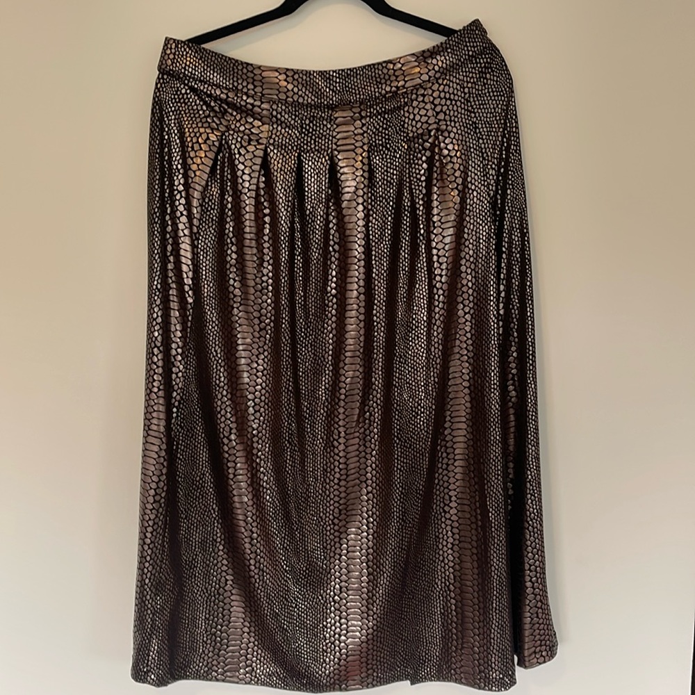 Snakeskin texture wrap skirt